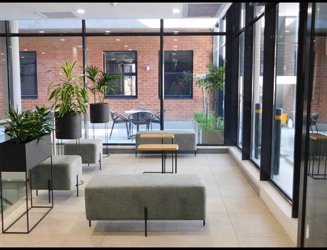 329M² OFFICE TO LET IN WAVERLEY